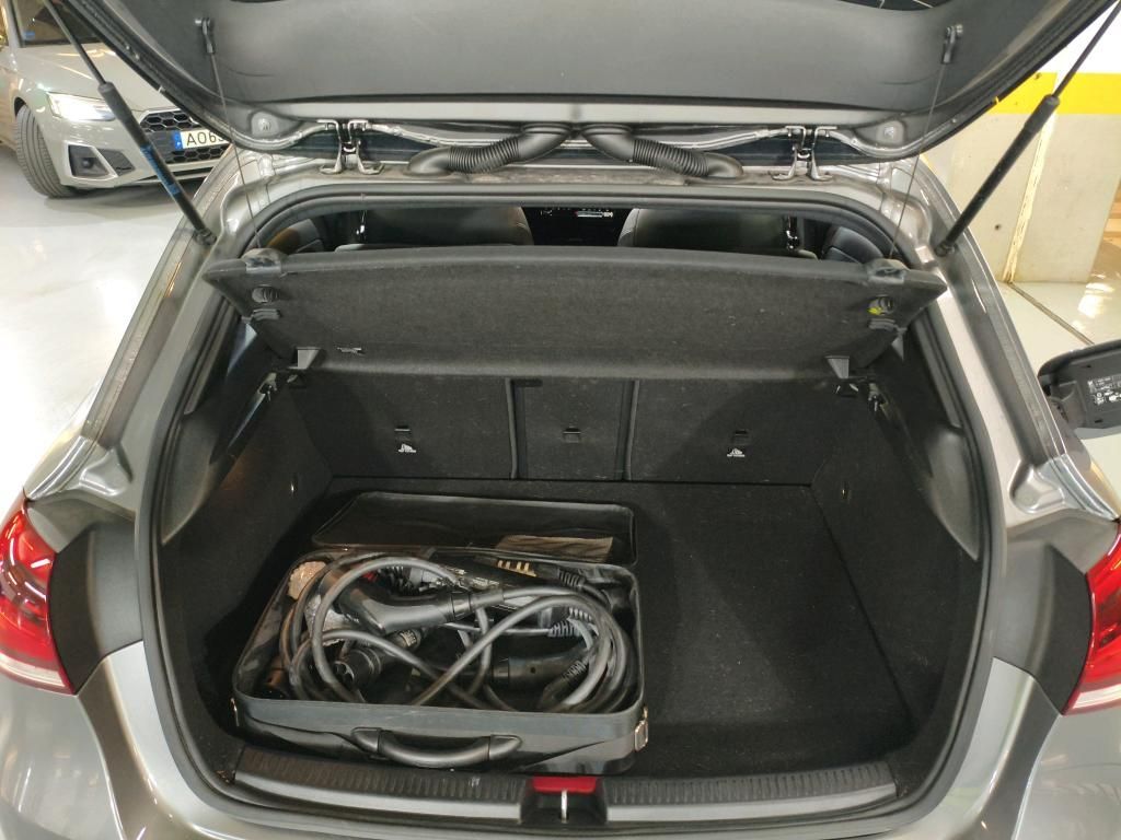 mercedes-benz-classe-a-2022-hibrido-a-gasolina-1332cc