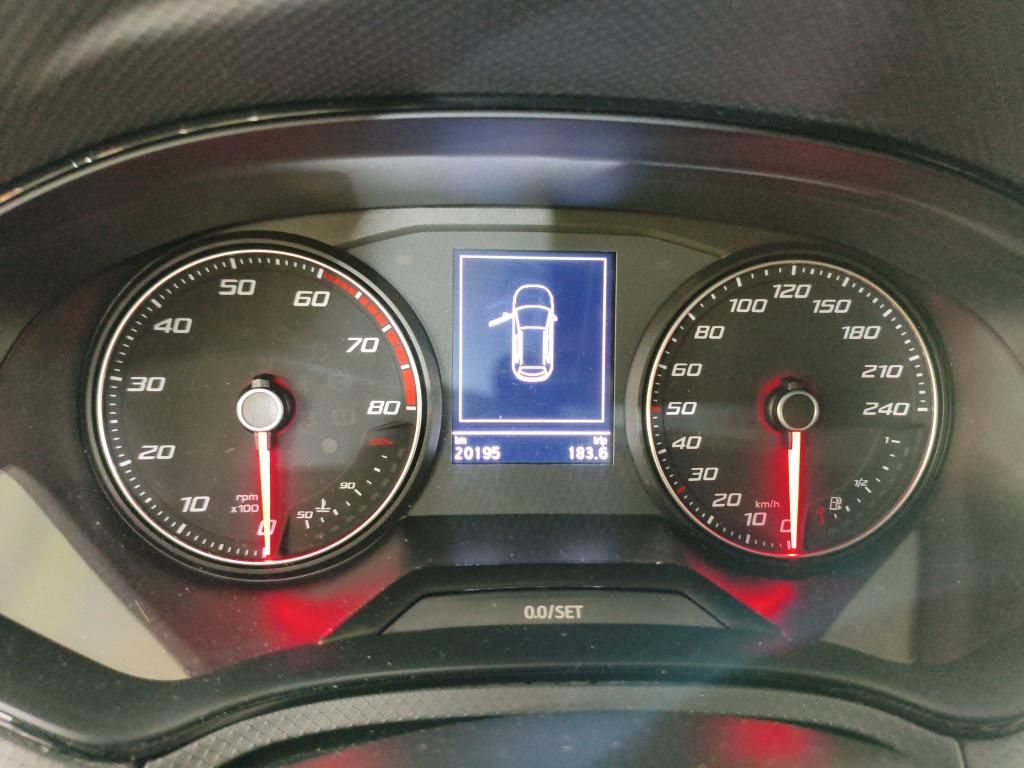 seat-arona-2022-gasolina-999cc