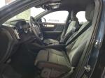 volvo-xc40-2025-gasolina-1969cc