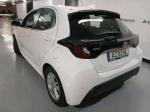 toyota-yaris-2023-hibrido-a-gasolina-1490cc