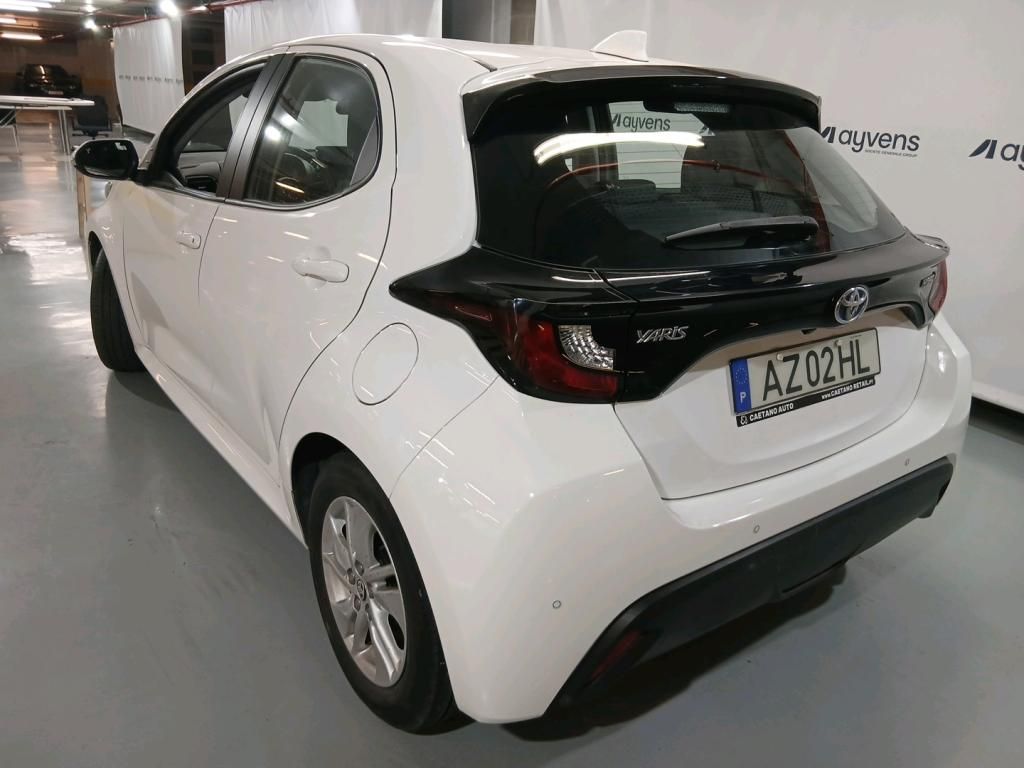 toyota-yaris-2023-hibrido-a-gasolina-1490cc