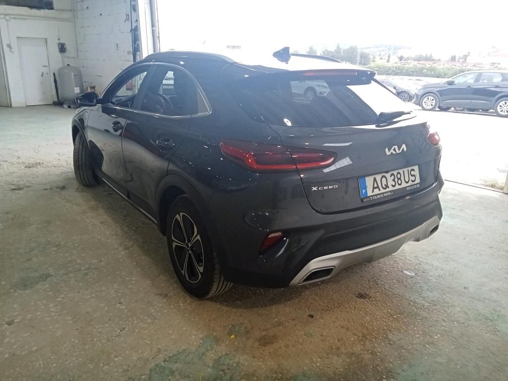 kia-xceed-2022-hibrido-a-gasolina-1580cc