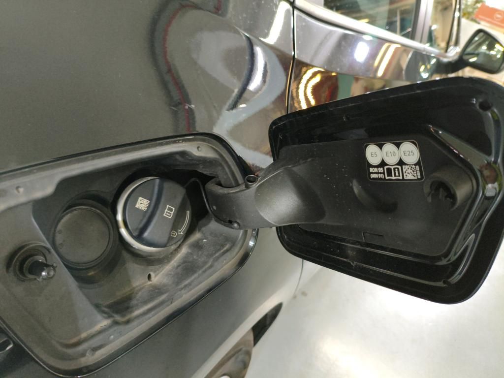 bmw-serie-2-2023-hibrido-a-gasolina-1499cc