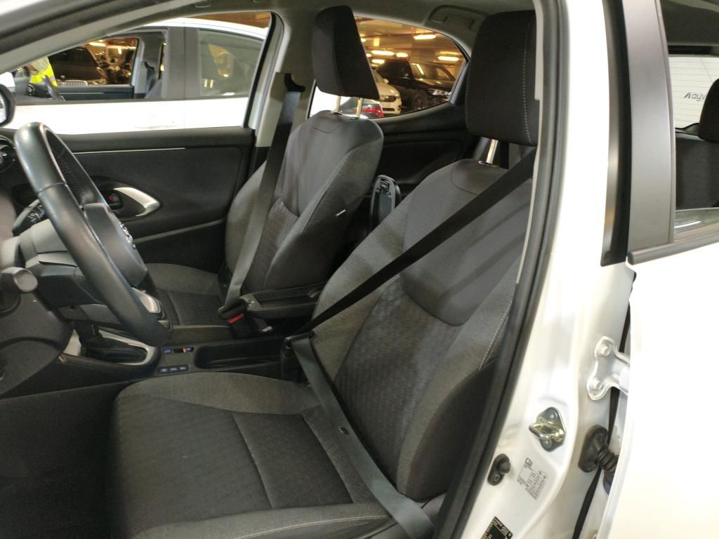 toyota-yaris-2023-hibrido-a-gasolina-1490cc