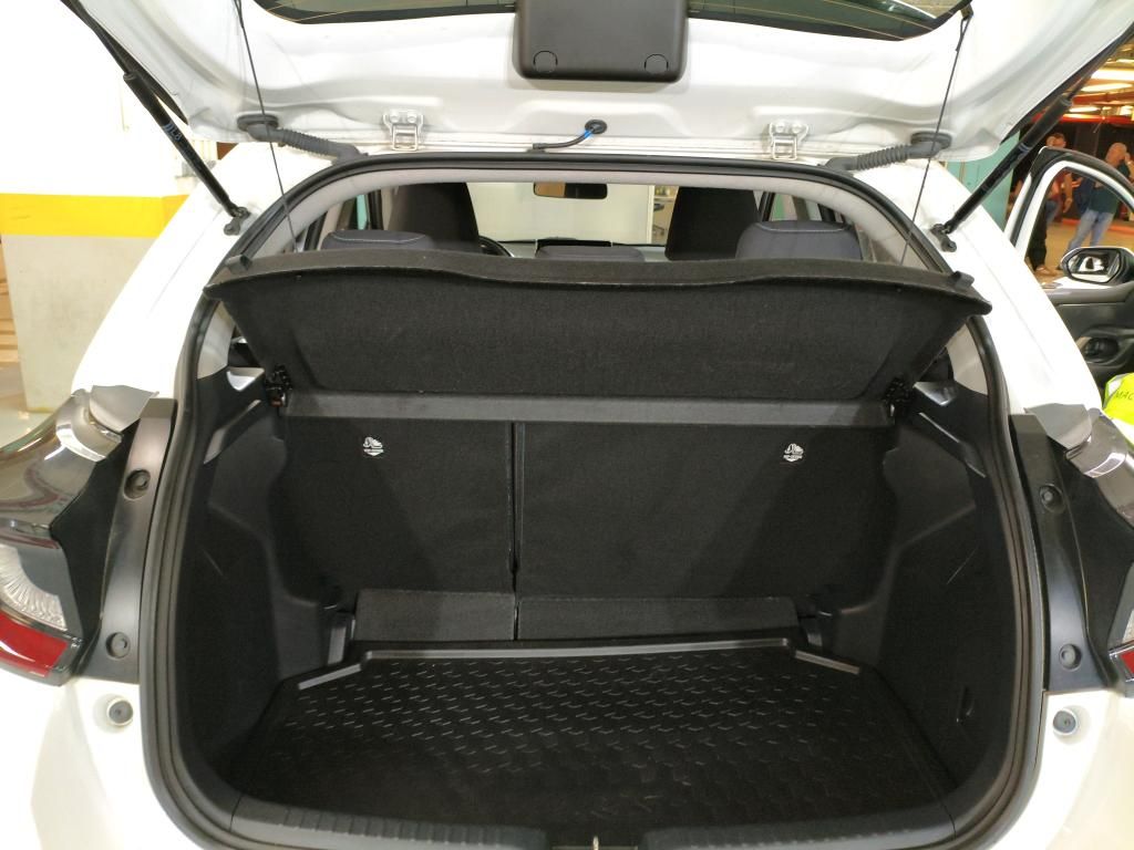toyota-yaris-2023-hibrido-a-gasolina-1490cc