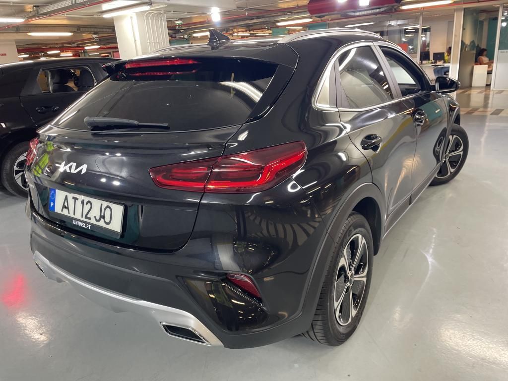 kia-xceed-2022-hibrido-a-gasolina-1580cc