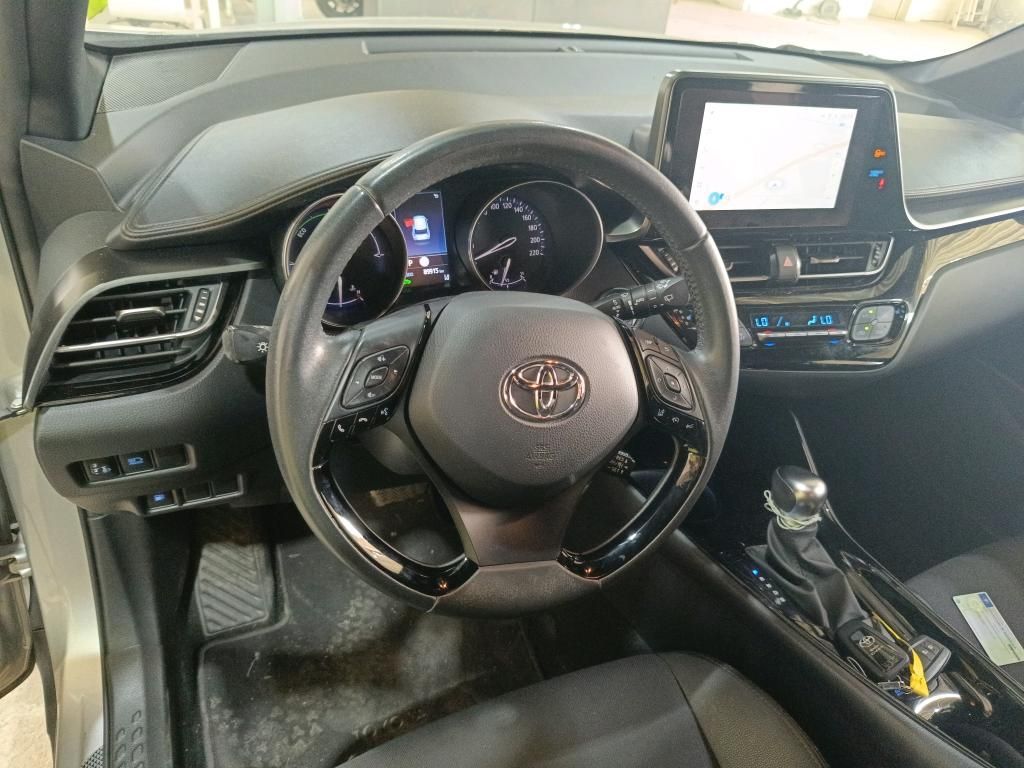 toyota-c-hr-2023-hibrido-a-gasolina-1798cc