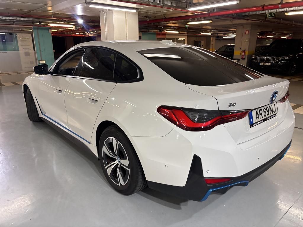 bmw-i4-2022-eletrico-0cc