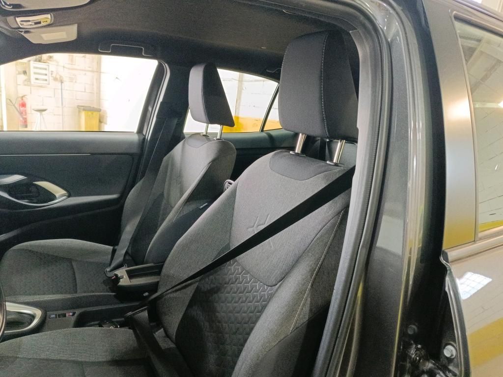 toyota-yaris-2022-hibrido-a-gasolina-1490cc