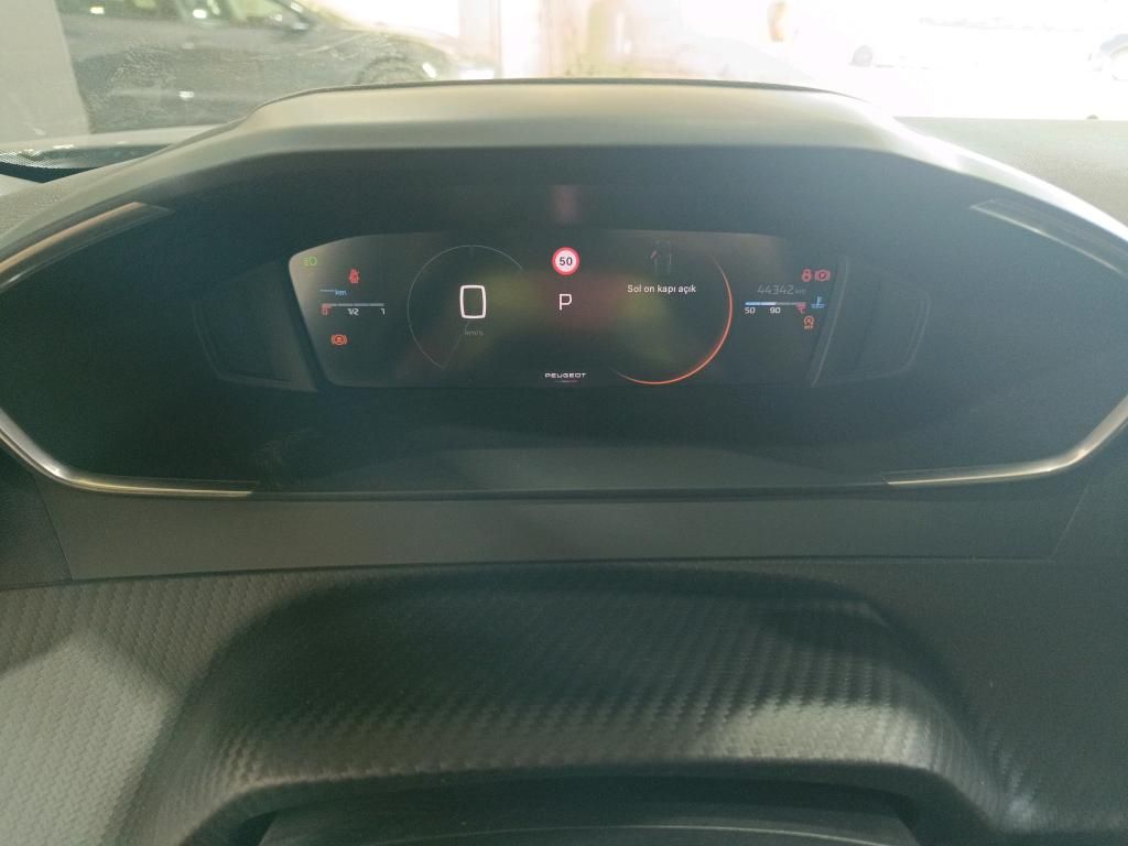 peugeot-2008-2024-gasolina-1199cc