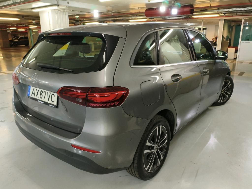 mercedes-benz-classe-b-2023-hibrido-a-gasolina-1332cc