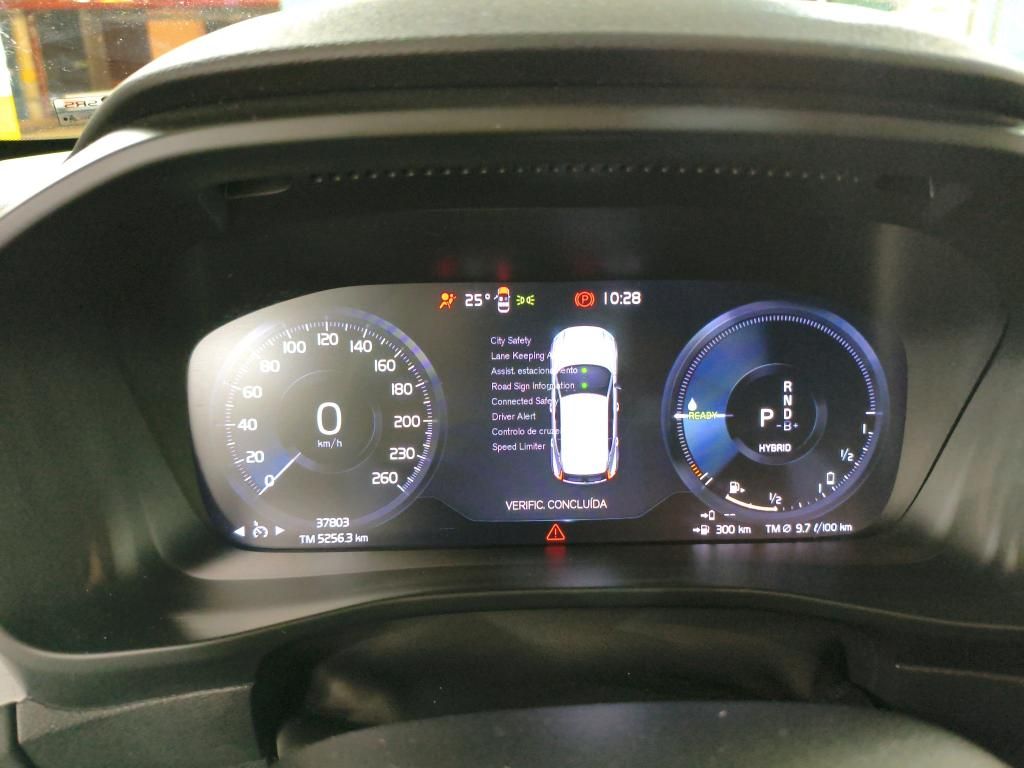volvo-xc40-2022-hibrido-a-gasolina-1477cc
