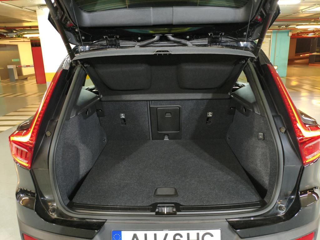volvo-xc40-2022-hibrido-a-gasolina-1477cc