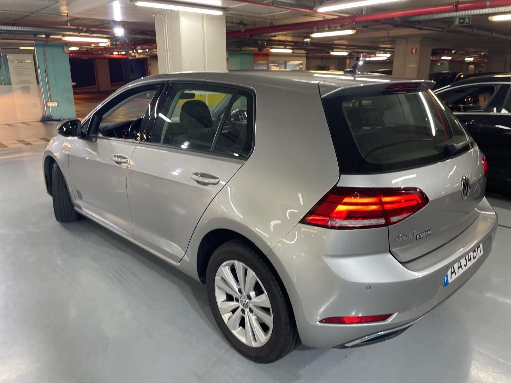 volkswagen-golf-2020-diesel-1598cc