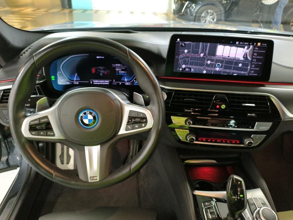 bmw-serie-5-2022-hibrido-a-gasolina-2998cc