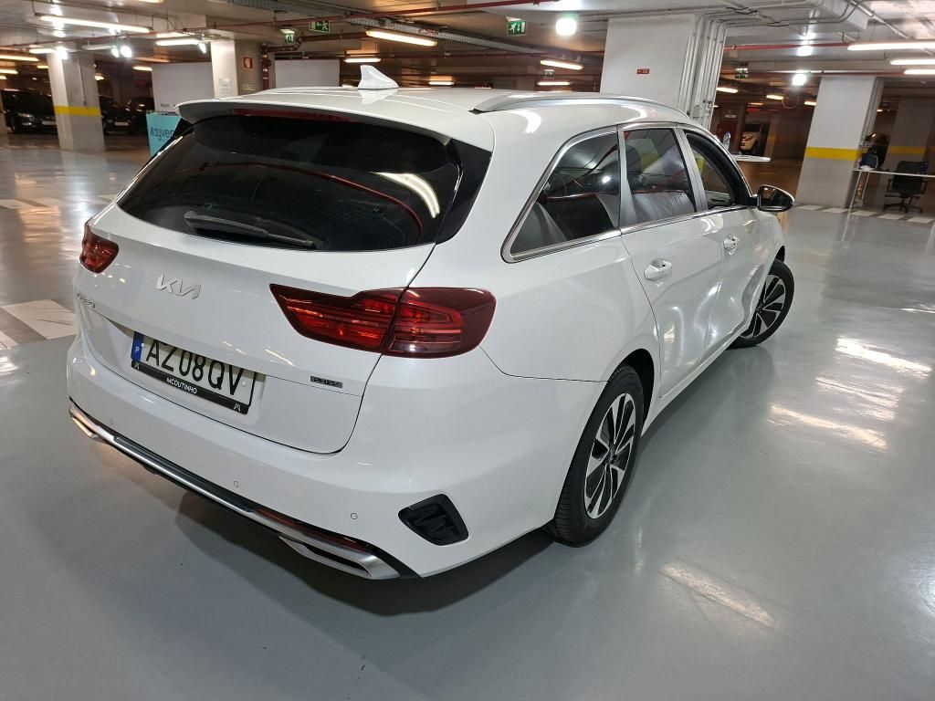 kia-ceed-2023-hibrido-a-gasolina-1580cc