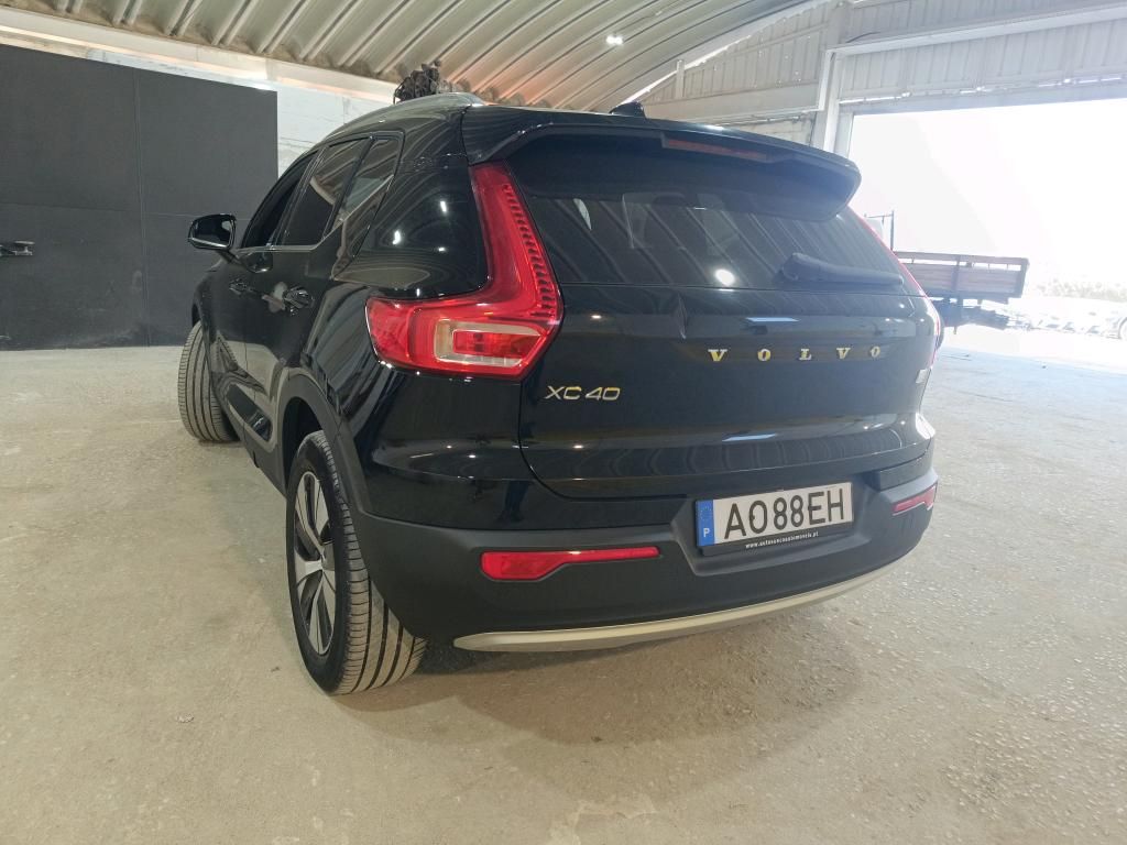 volvo-xc40-2022-hibrido-a-gasolina-1477cc