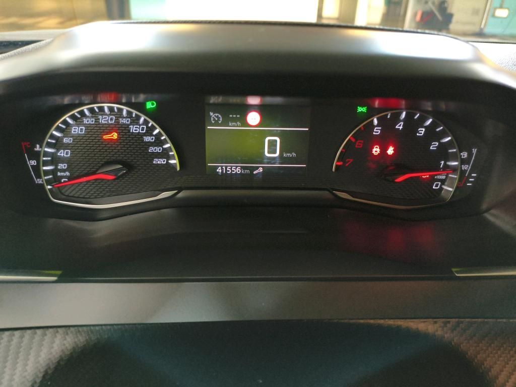 peugeot-2008-2022-gasolina-1199cc