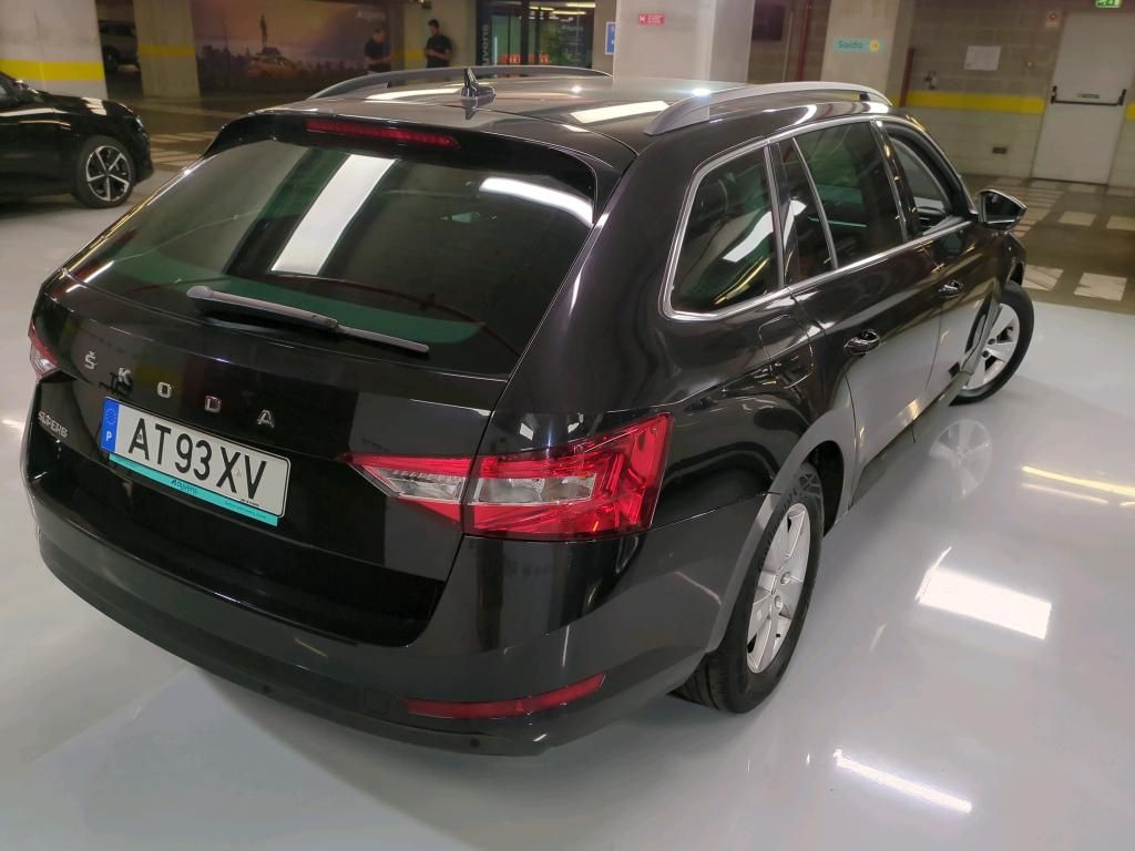 skoda-superb-2022-diesel-1968cc