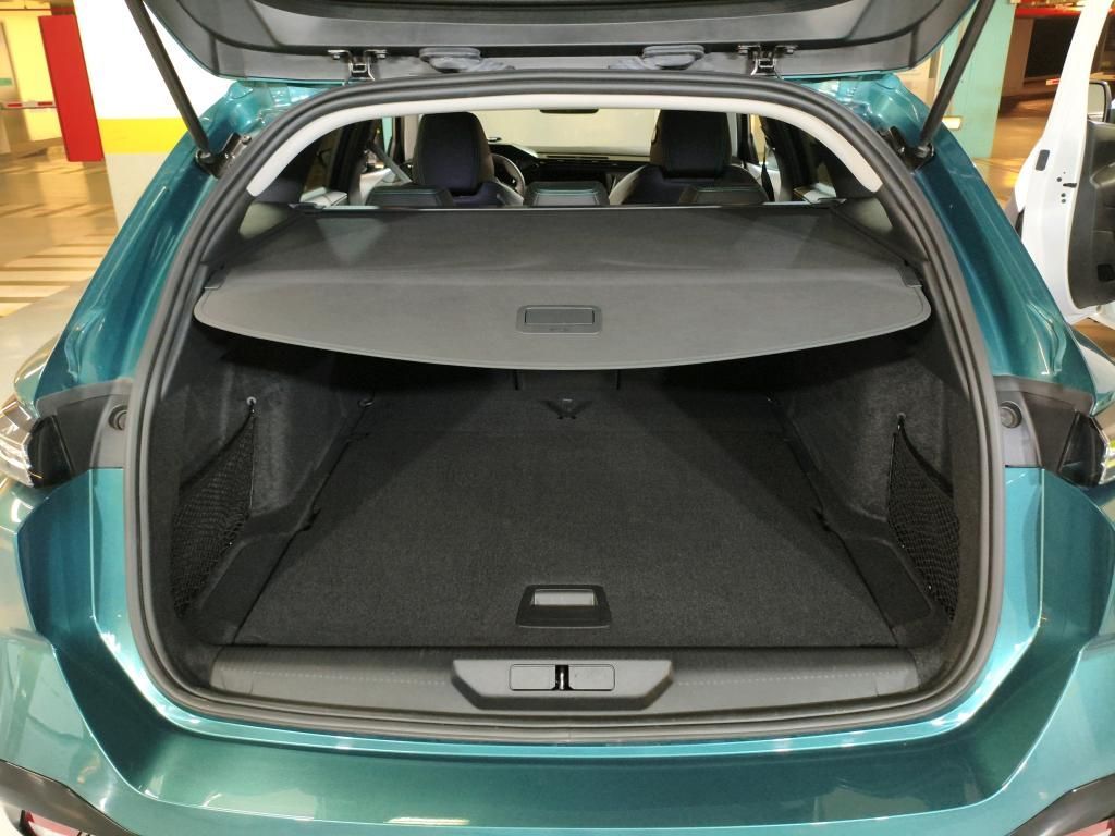 peugeot-308-sw-2023-diesel-1499cc