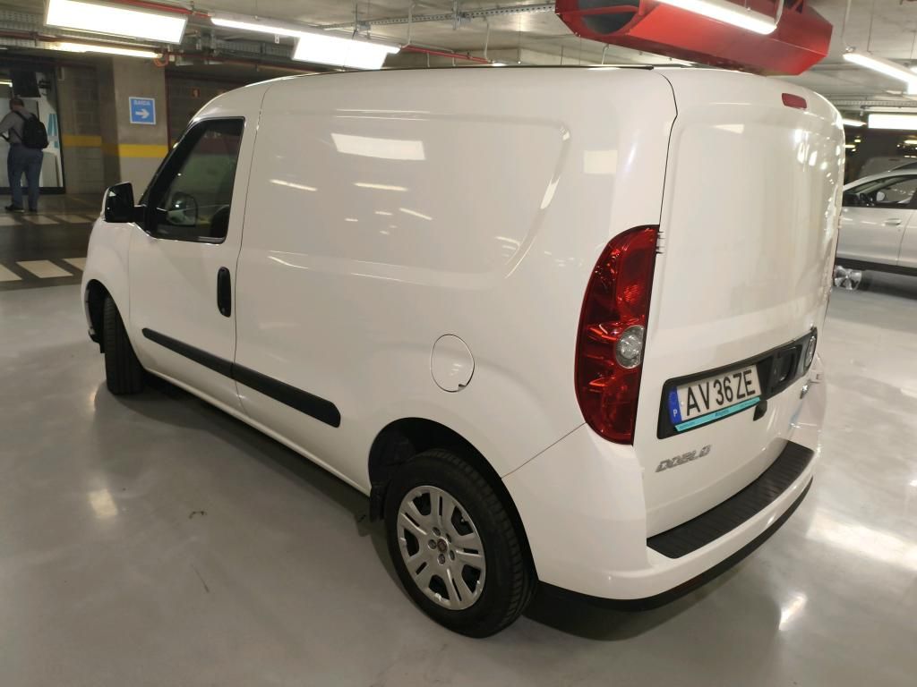 fiat-doblo-2023-diesel-1598cc