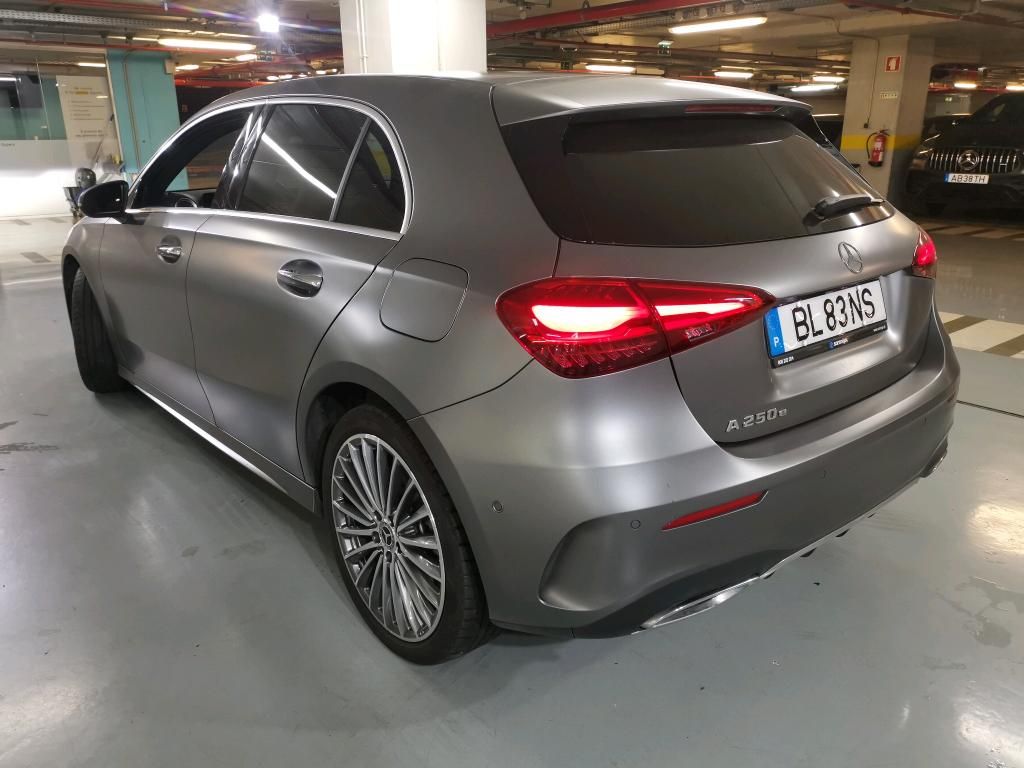 mercedes-benz-classe-a-2024-hibrido-a-gasolina-1332cc
