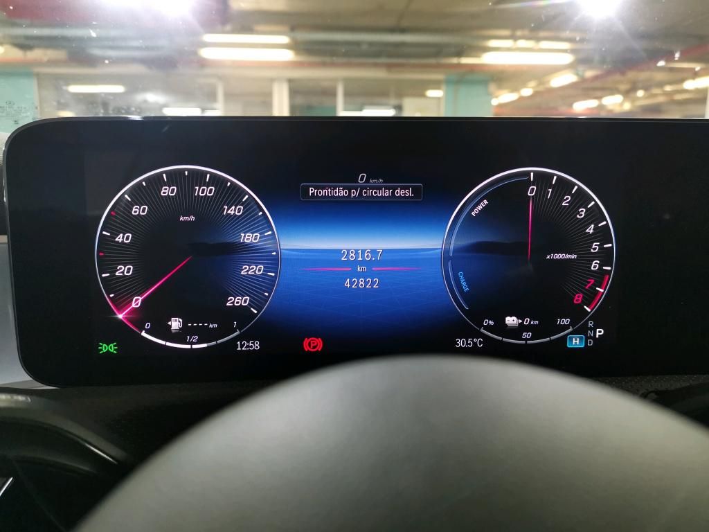 mercedes-benz-classe-a-2024-hibrido-a-gasolina-1332cc