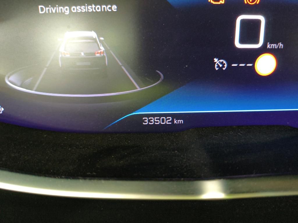 peugeot-5008-2022-diesel-1499cc