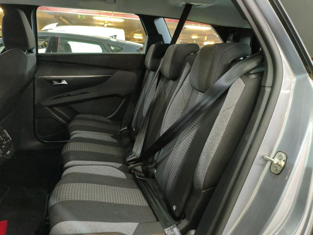 peugeot-5008-2022-diesel-1499cc