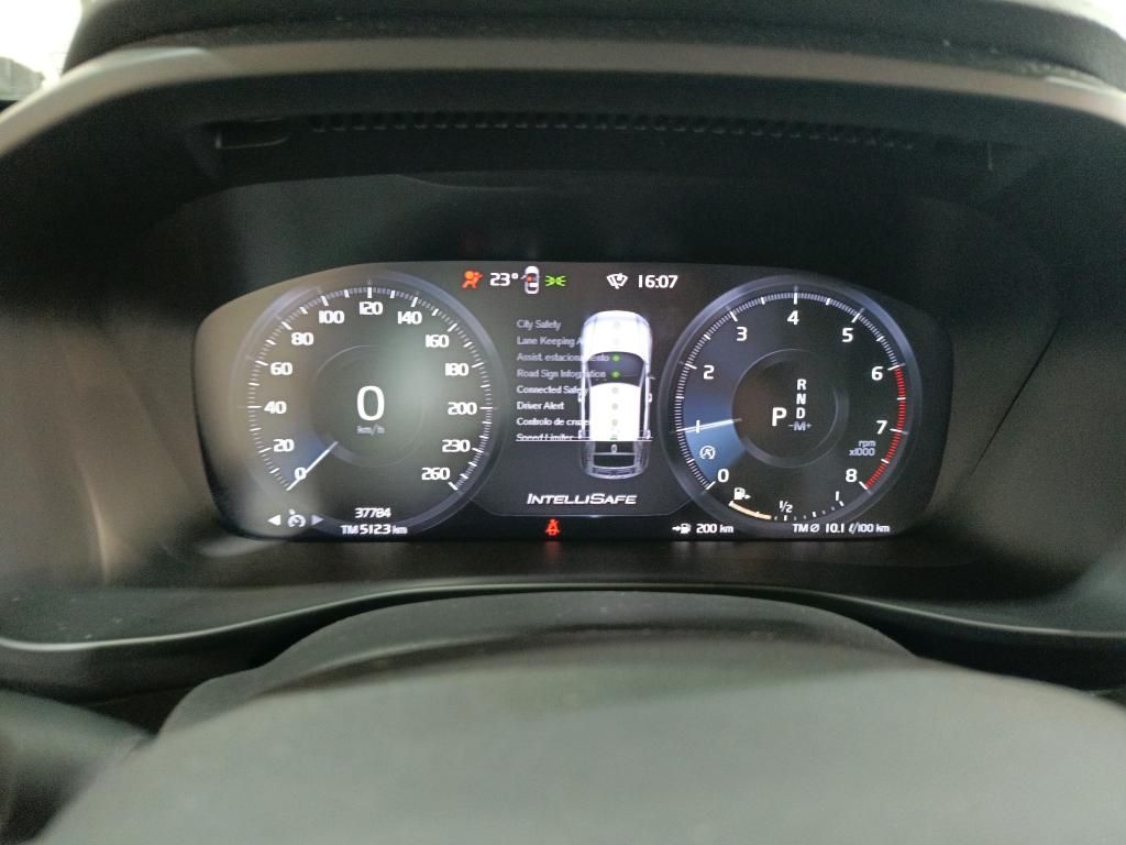 volvo-xc40-2022-gasolina-1477cc