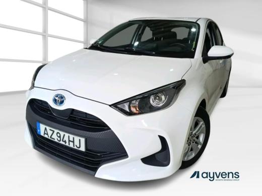 toyota-yaris-2023-hibrido-a-gasolina-1490cc