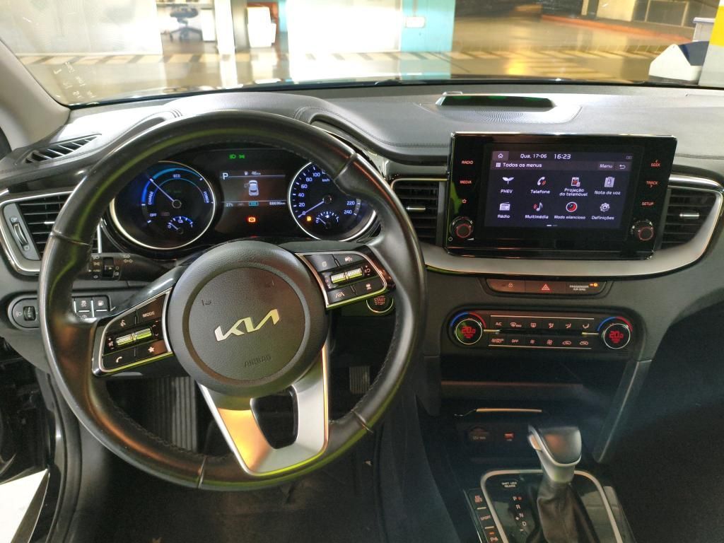 kia-xceed-2022-hibrido-a-gasolina-1580cc