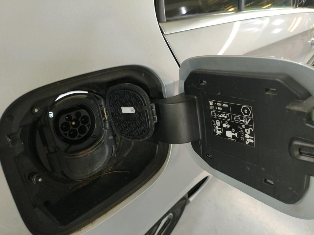 mercedes-benz-classe-a-2022-hibrido-a-gasolina-1332cc