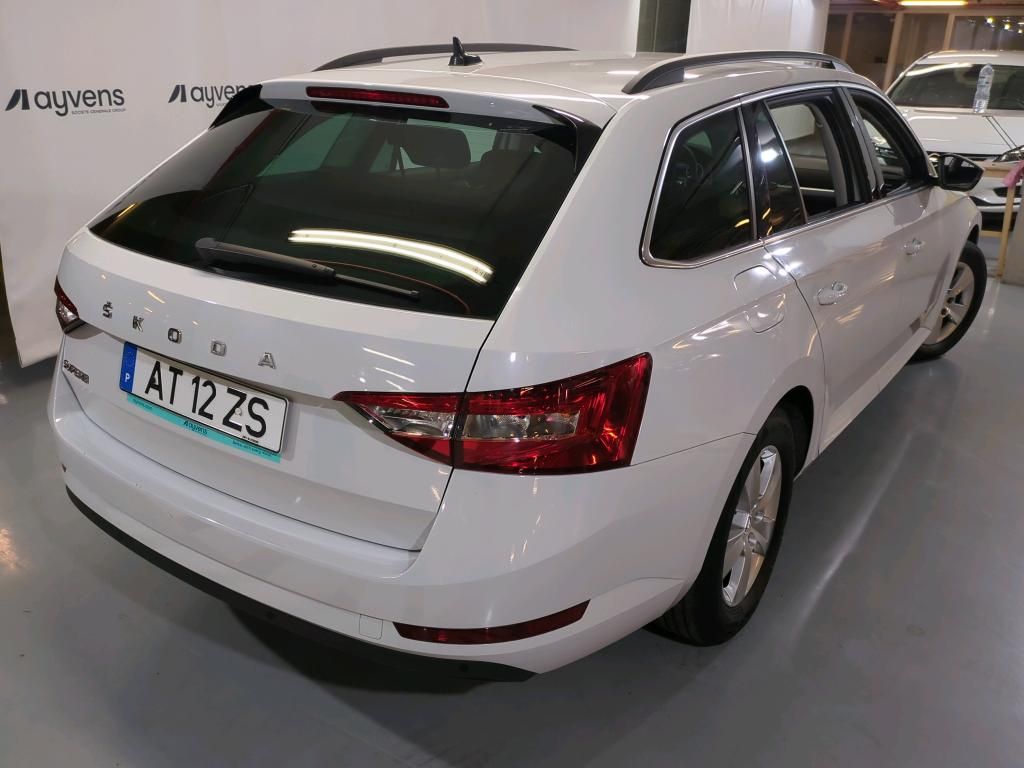 skoda-superb-2022-diesel-1968cc