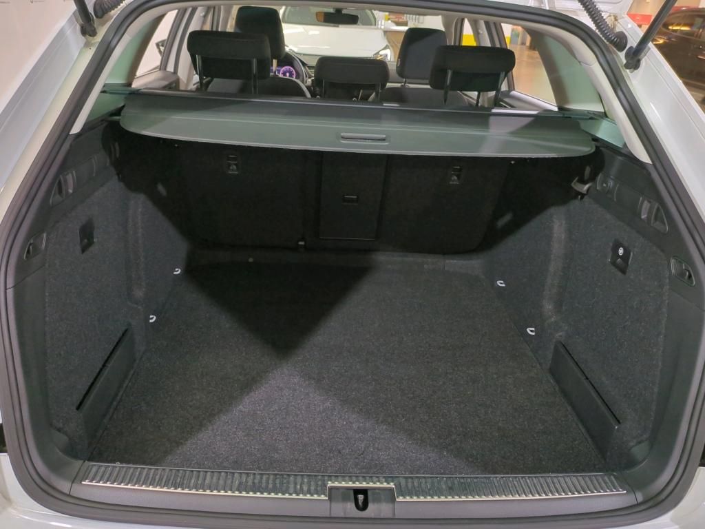 skoda-superb-2022-diesel-1968cc
