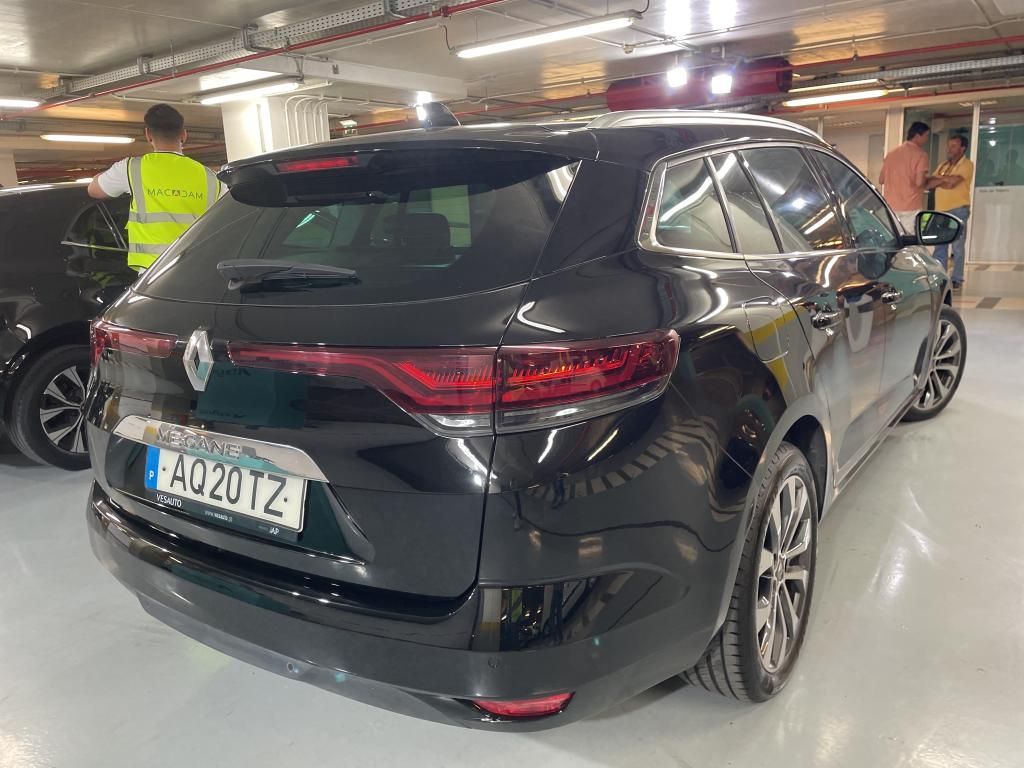 renault-megane-sport-tourer-2022-diesel-1461cc
