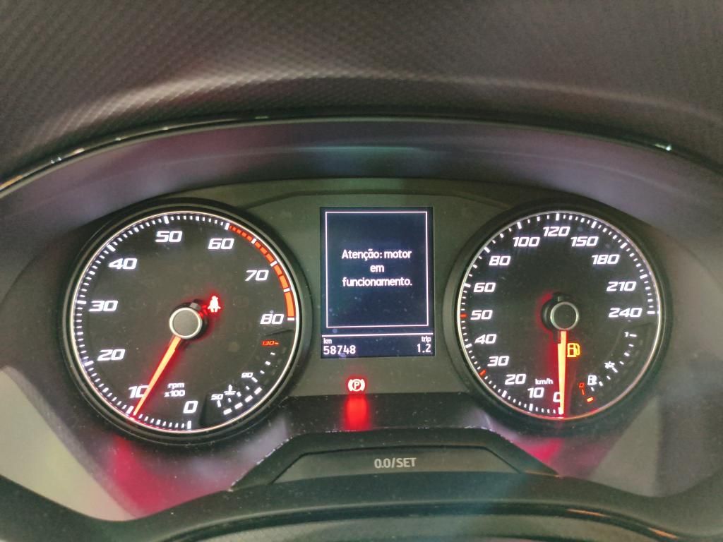 seat-arona-2022-gasolina-999cc