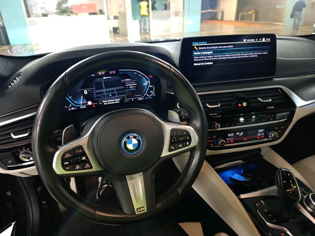 bmw-serie-5-2022-hibrido-a-gasolina-1998cc