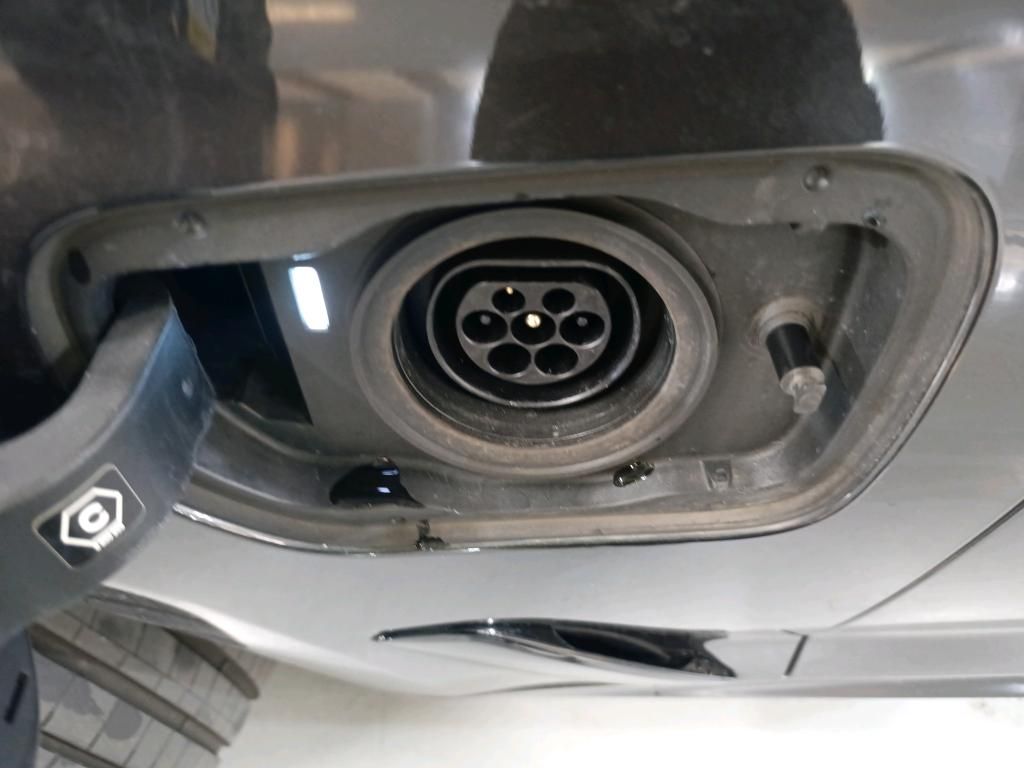 bmw-serie-5-2022-hibrido-a-gasolina-1998cc