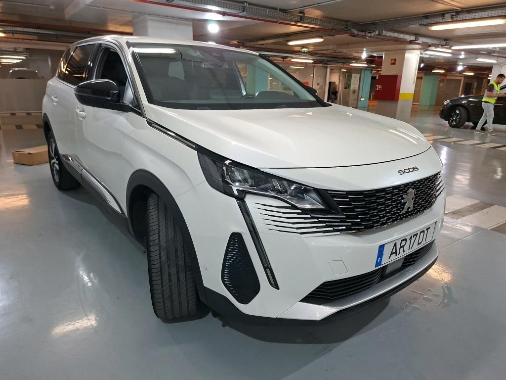 peugeot-5008-2022-diesel-1499cc