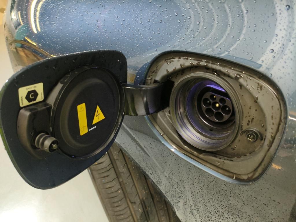volvo-xc60-2023-hibrido-a-gasolina-1969cc