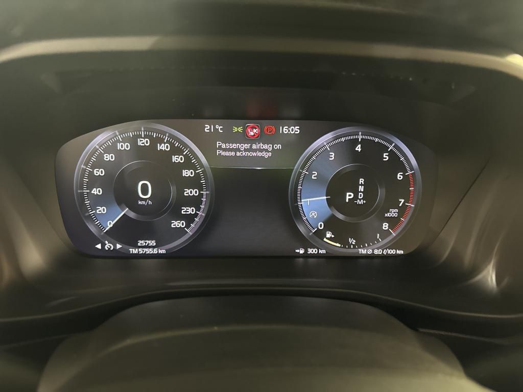 volvo-xc40-2022-gasolina-1477cc