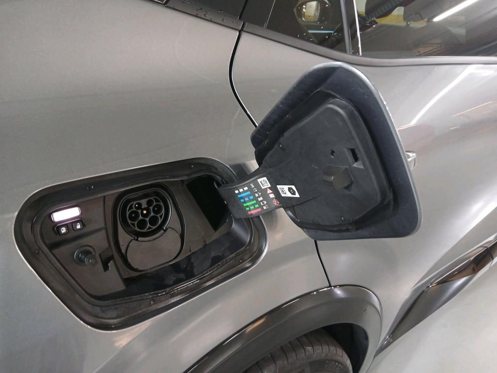 renault-rafale-2025-hibrido-a-gasolina-1199cc