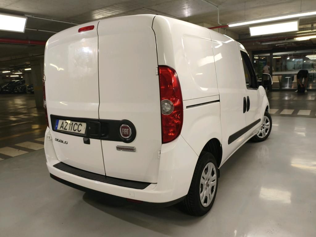 fiat-doblo-2023-diesel-1598cc