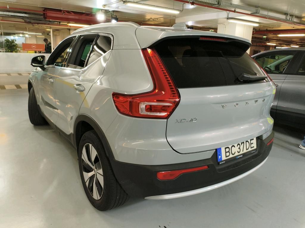 volvo-xc40-2023-hibrido-a-gasolina-1477cc