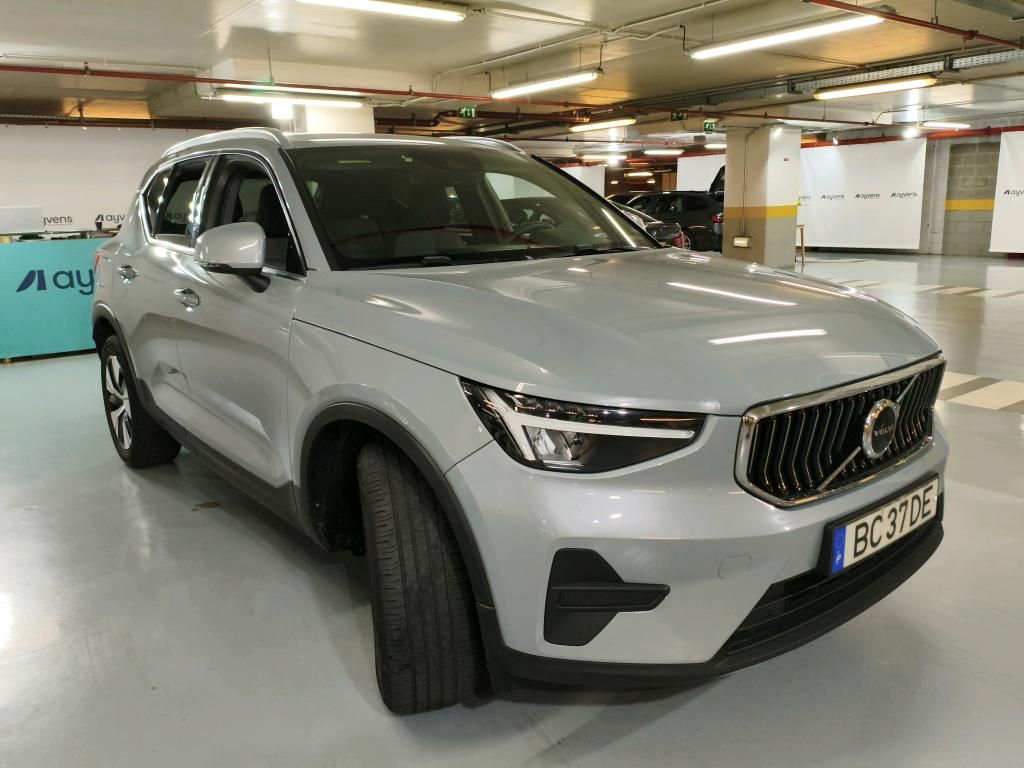 volvo-xc40-2023-hibrido-a-gasolina-1477cc