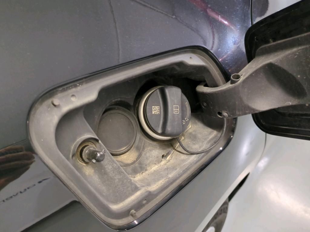 bmw-serie-2-2023-hibrido-a-gasolina-1499cc