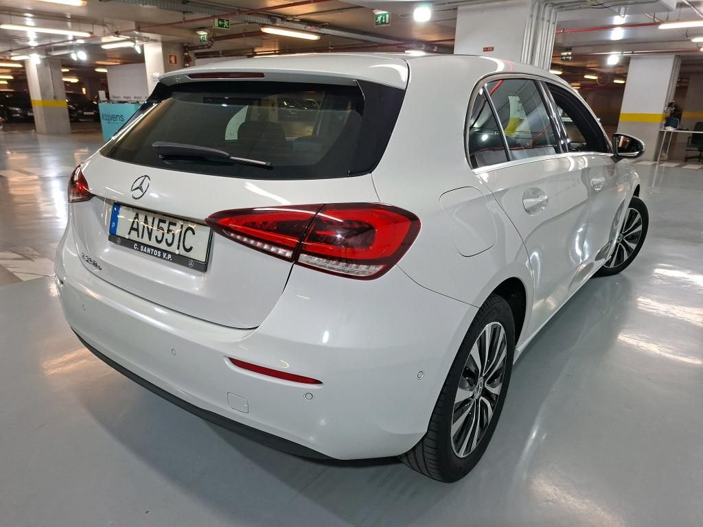 mercedes-benz-classe-a-2022-hibrido-a-gasolina-1332cc
