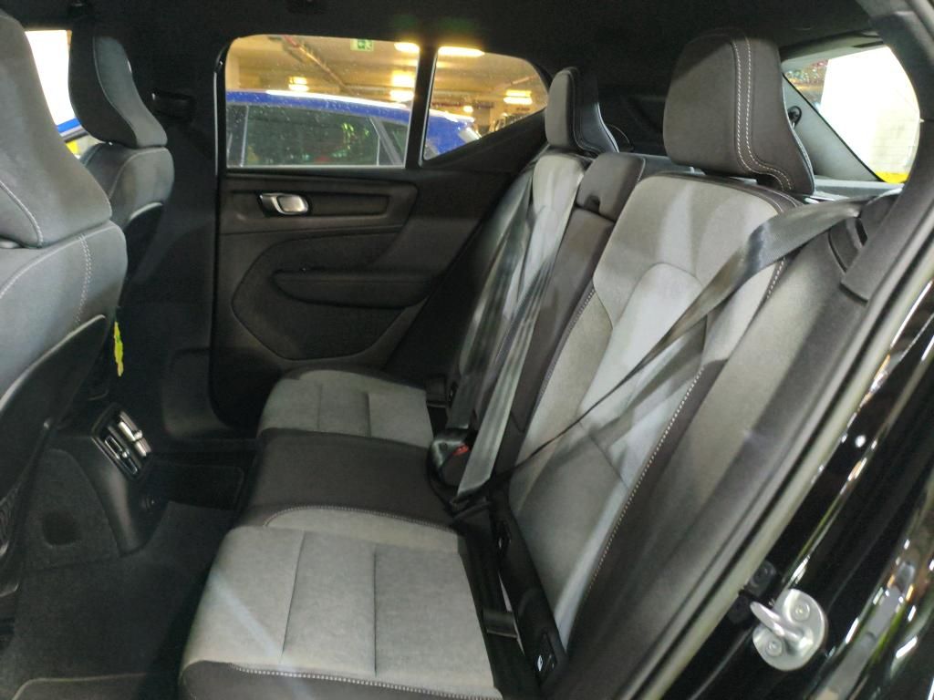 volvo-xc40-2022-hibrido-a-gasolina-1477cc