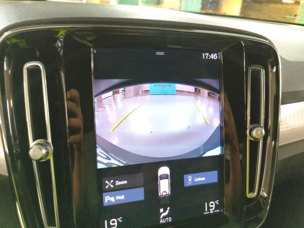volvo-xc40-2022-hibrido-a-gasolina-1477cc